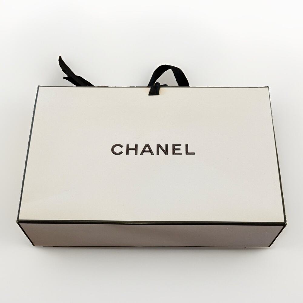 Chanel White Gift Bag Shopping Small Bag Authentic